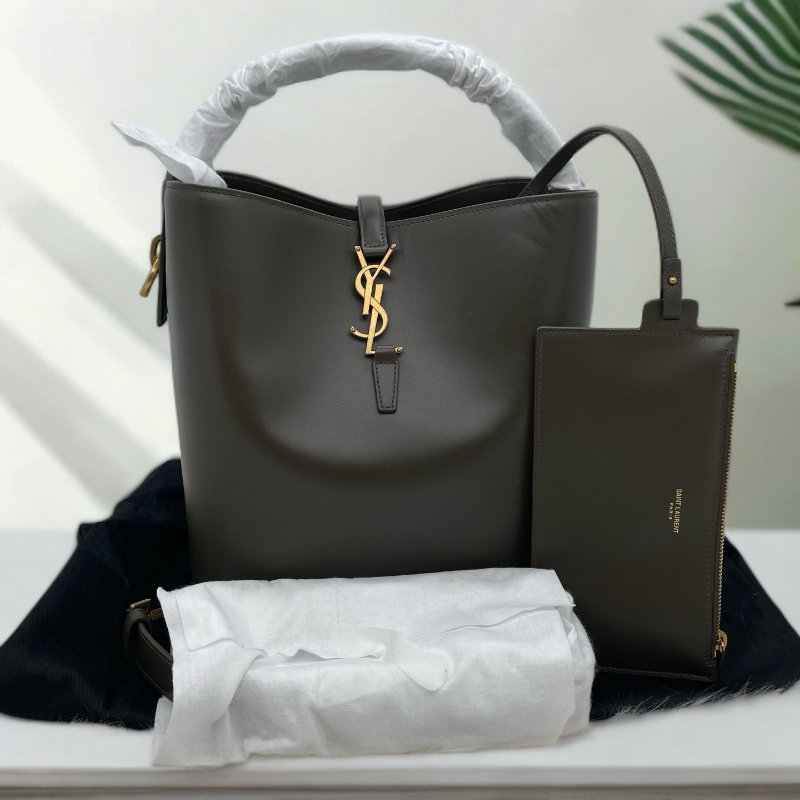 未使用 YSL/圣罗兰 Saint laurent Le37亮面皮革手袋水桶包006199