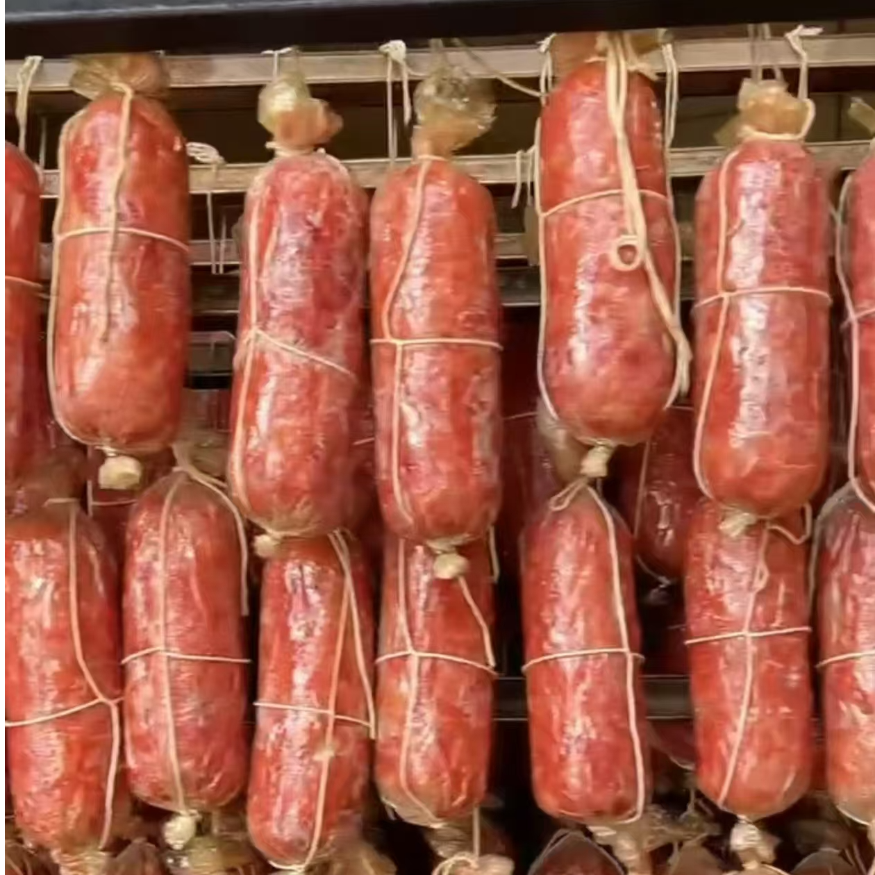 厂家直销 黑猪肉制作的老火腿  450克左右/根