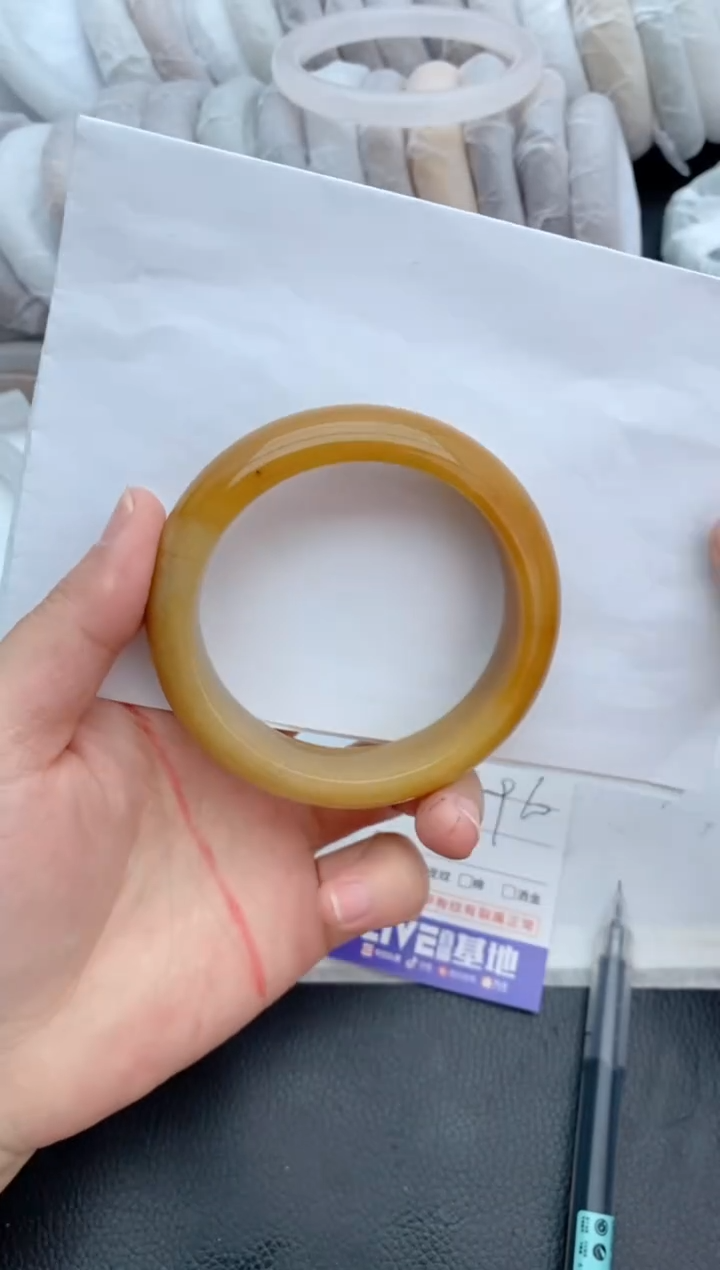 【闪购商品】石英质玉未镶嵌手镯128+59/60