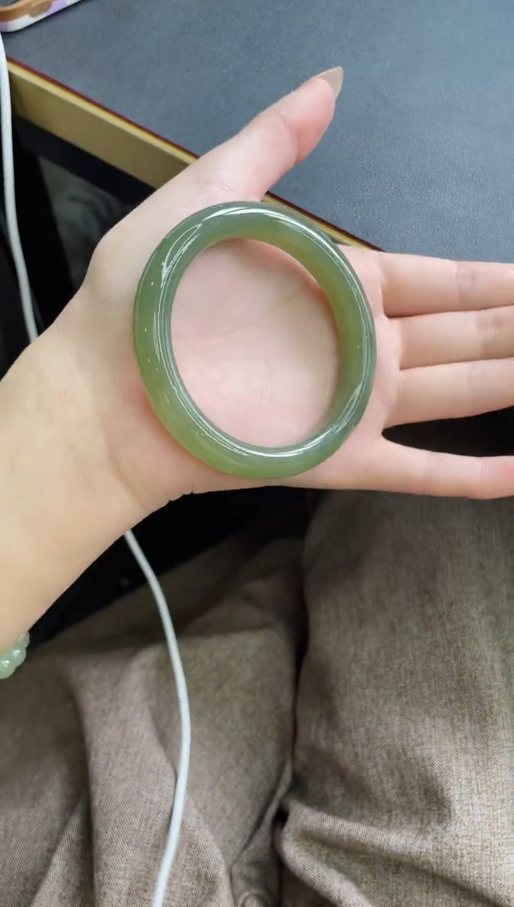 【闪购商品】和田玉手镯未镶嵌45/58.1