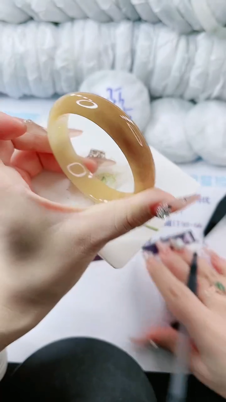 【闪购商品】石英质玉手镯未镶嵌多样性发货V126