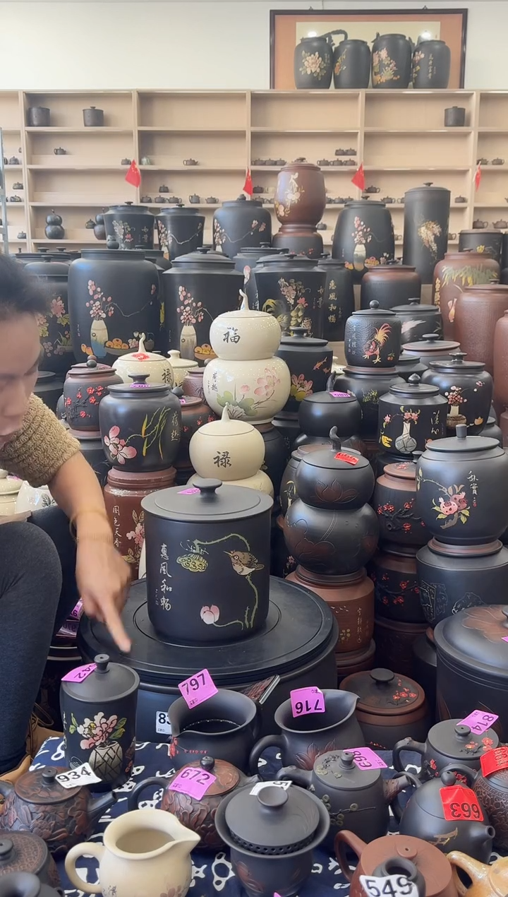 罐瑕疵茶叶罐  彩填小八饼  831