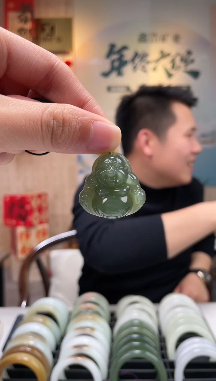 【闪购商品】和田玉颈饰18K金镶嵌沙枣青佛公挂件一件