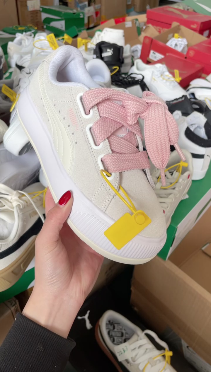  彪马时尚休闲运动鞋38M  ZZ26