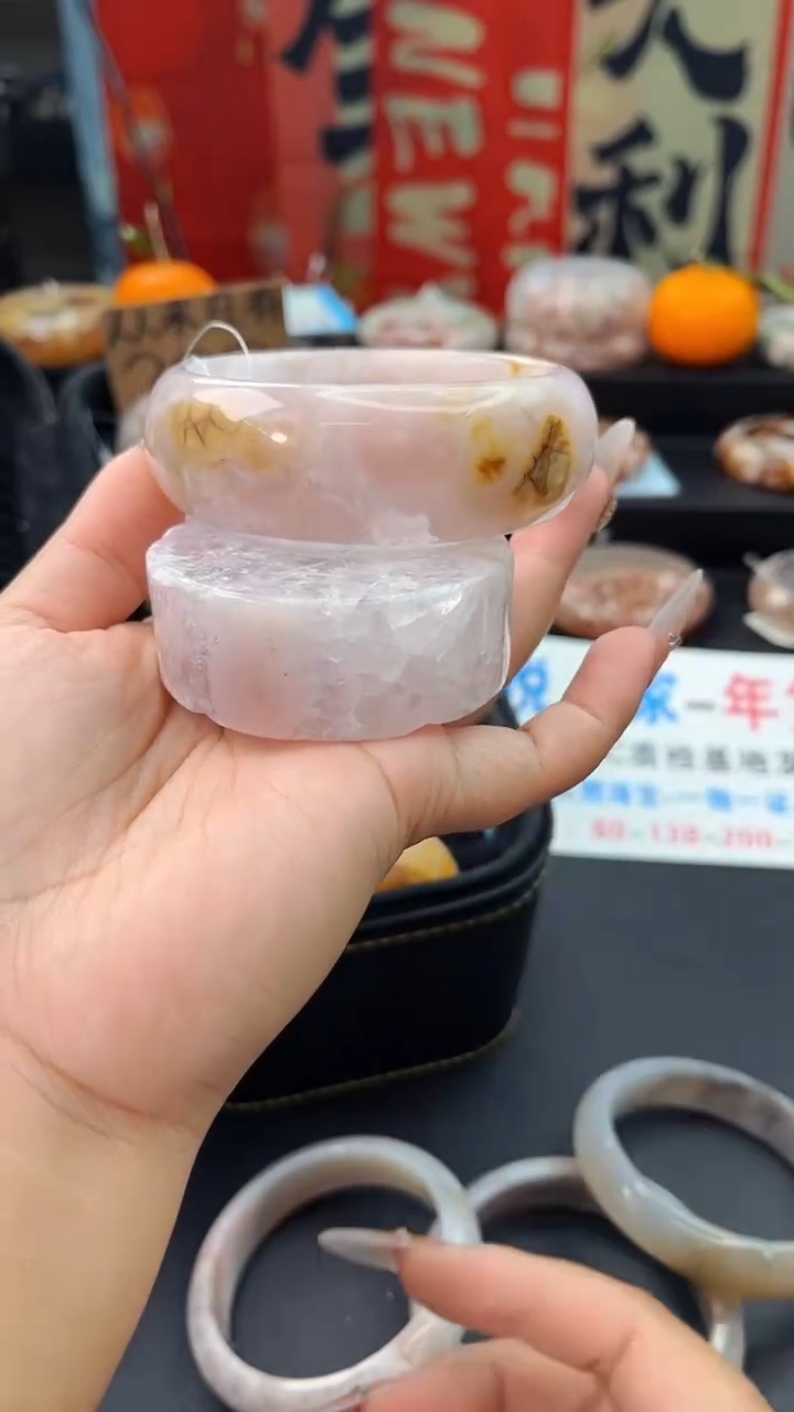 【闪购商品】石英质玉手镯未镶嵌赠送镯心（61圈口）