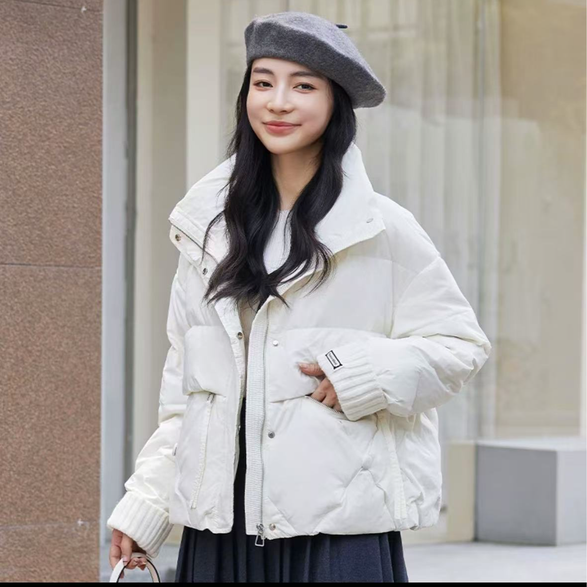 7728-女士五扣针织毛线袖拼接（白色）羽绒服