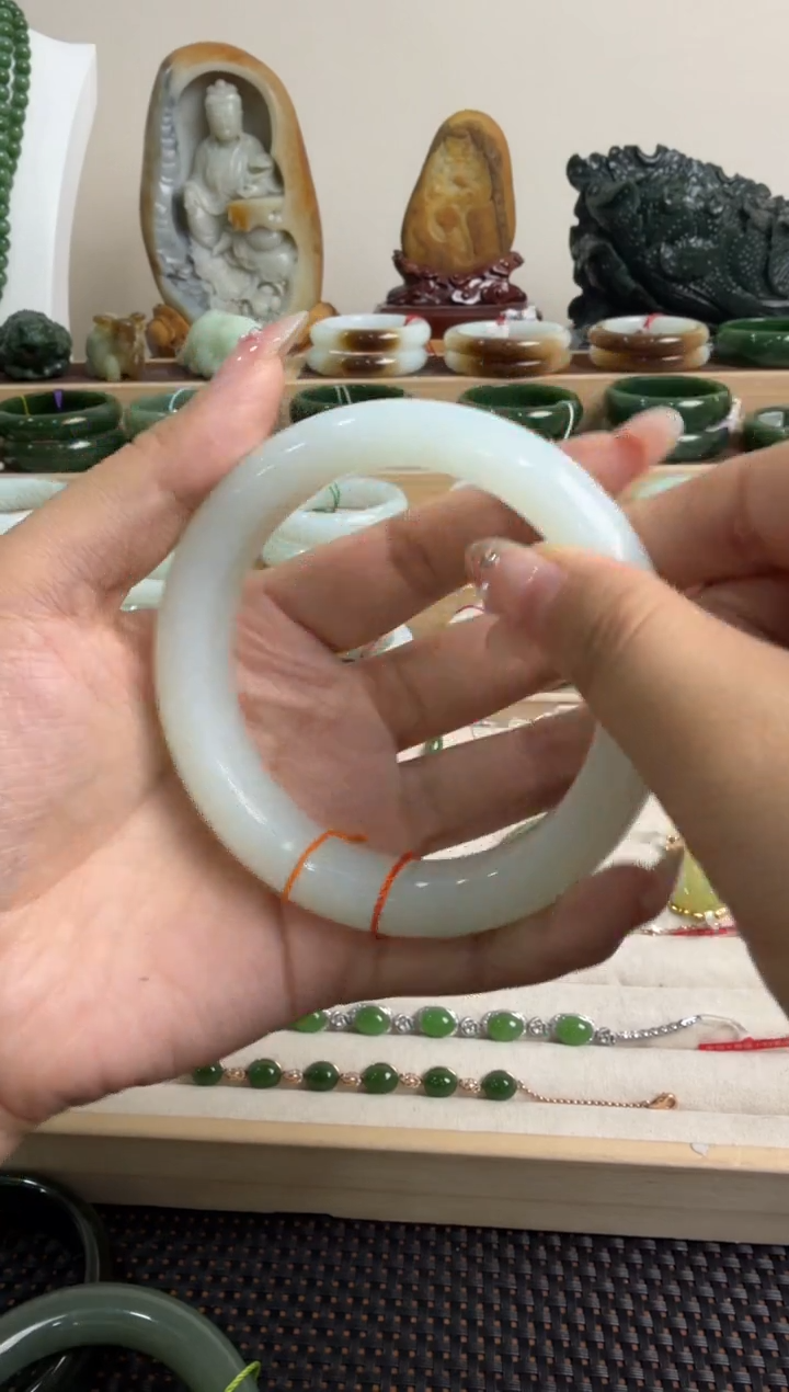 颈饰未镶嵌和田玉手镯62