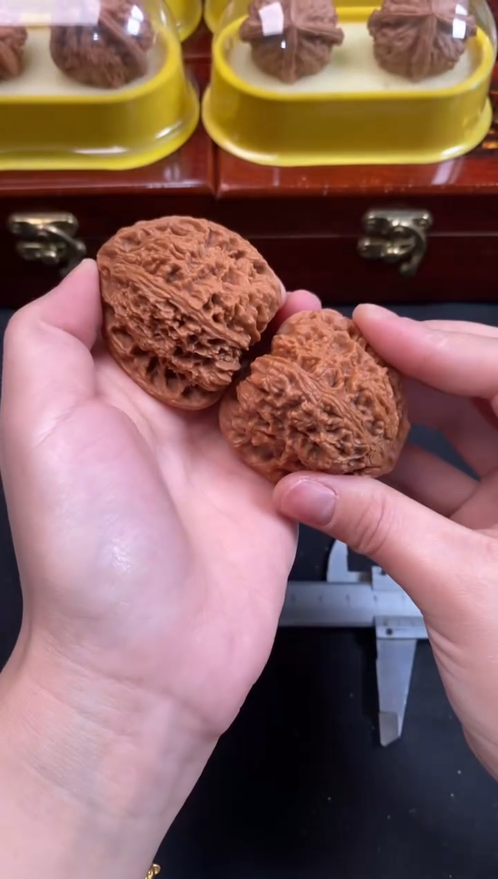 把件文玩核桃南疆石45尺N779