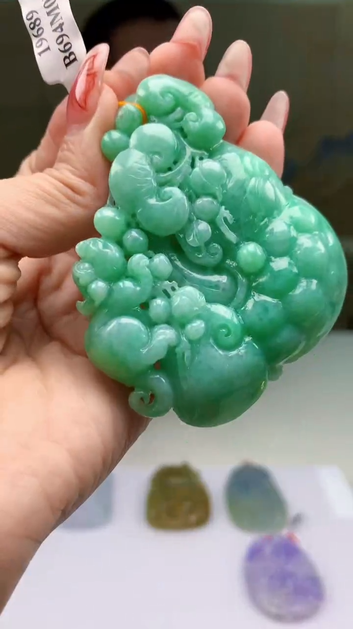 【闪购商品】定制翡翠未镶嵌4812ty-毛货挂件110