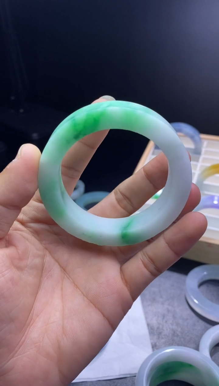 【闪购商品】定制翡翠手镯未镶嵌定制手镯不退不换