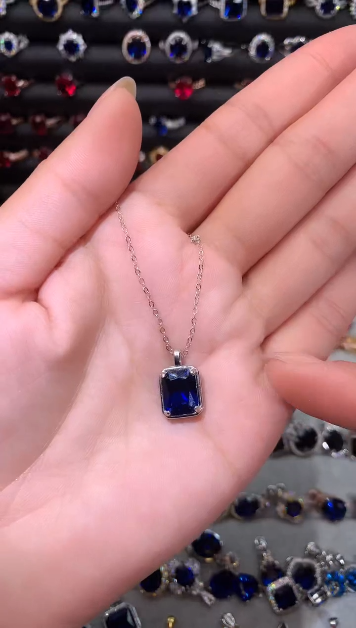 【闪购商品】蓝宝石吊坠(赠链)银S925镶嵌810