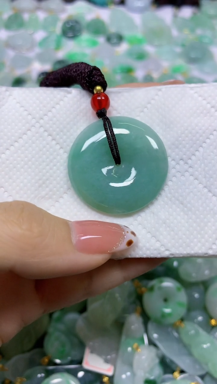 颈饰未镶嵌翡翠天然翡翠A货