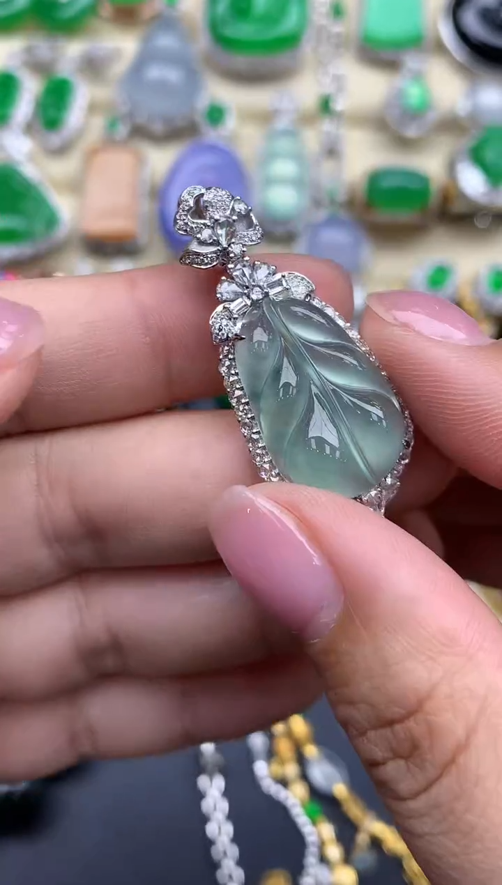 【闪购商品】翡翠吊坠(不含链)18K金镶嵌636-中国好珍宝