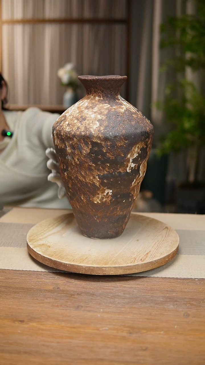 【闪购商品】陶瓷 花器诧寂棕高脚