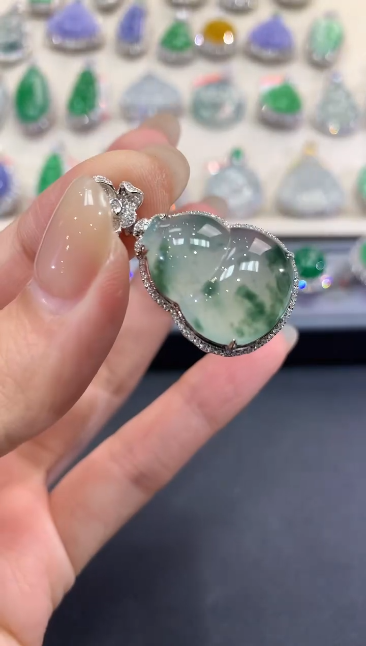 【闪购商品】翡翠吊坠(不含链)18K金镶嵌a126多样性一件发货