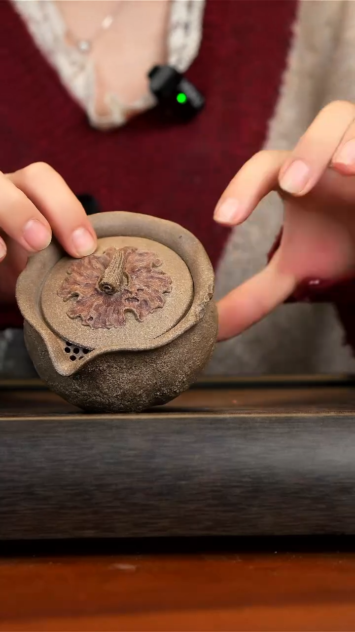 【闪购商品】紫砂茶壶青灰段泥柿子手抓壶 张月