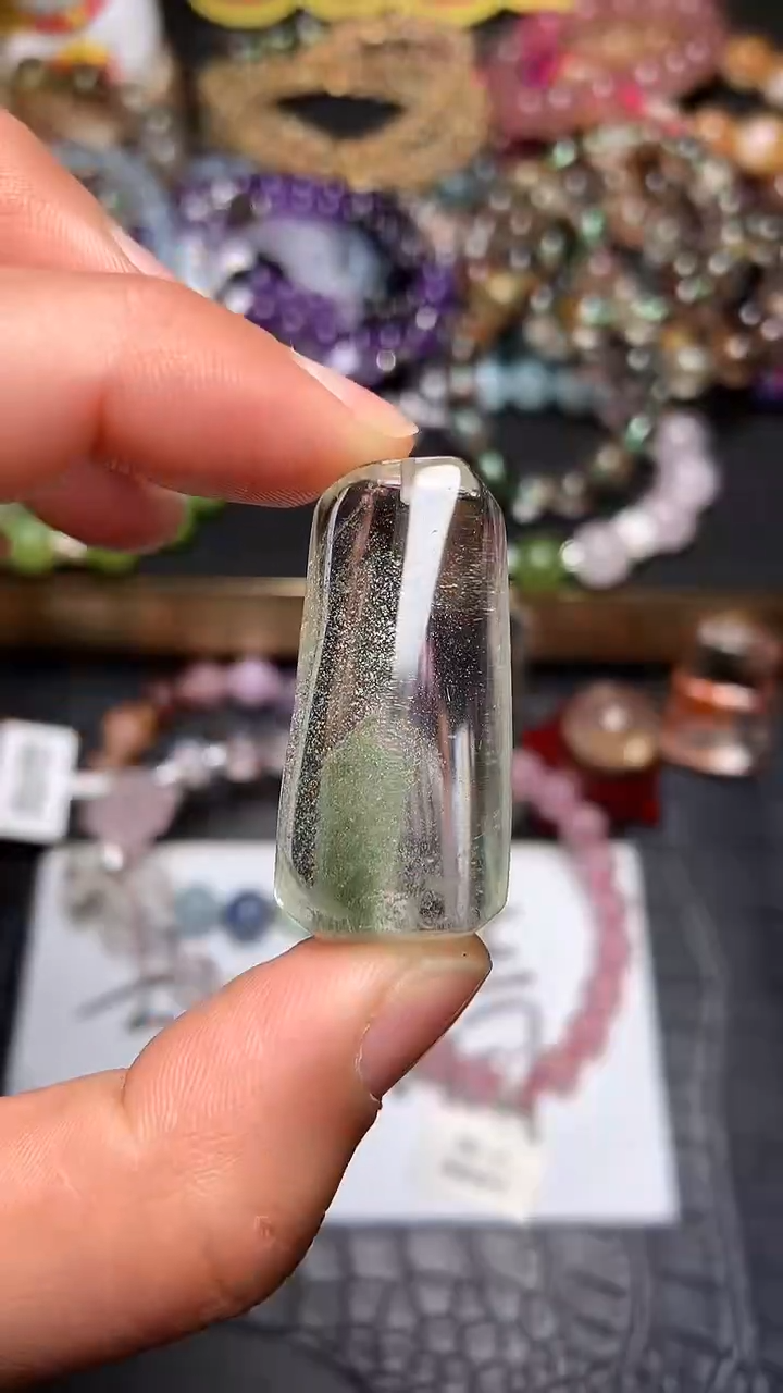 【闪购商品】水晶吊坠(赠链)未镶嵌      23