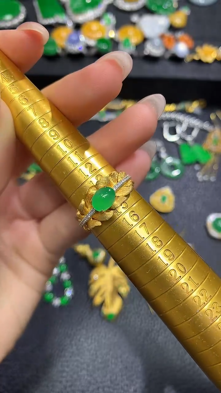 翡翠戒指18K金镶嵌11团购