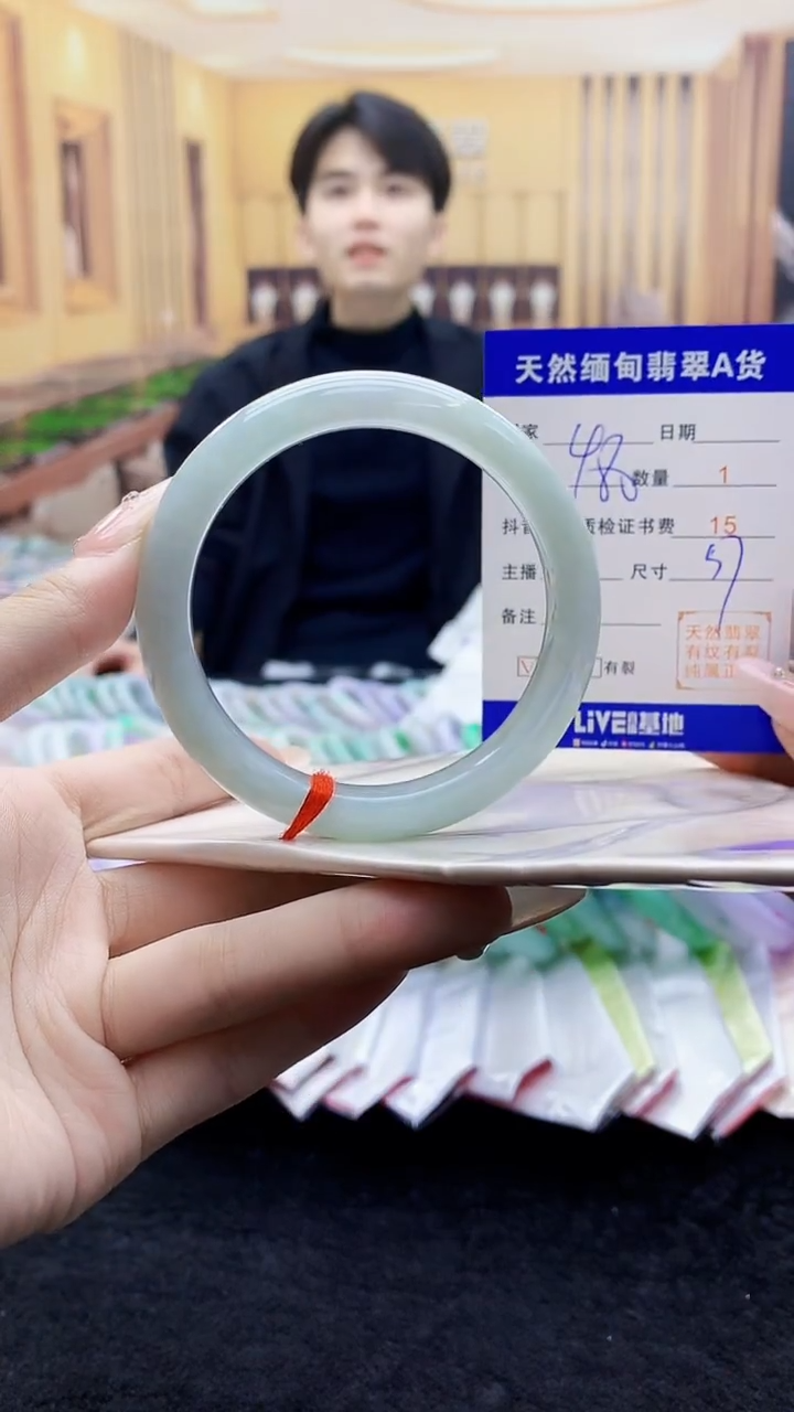 【闪购商品】翡翠手镯未镶嵌    H87-84