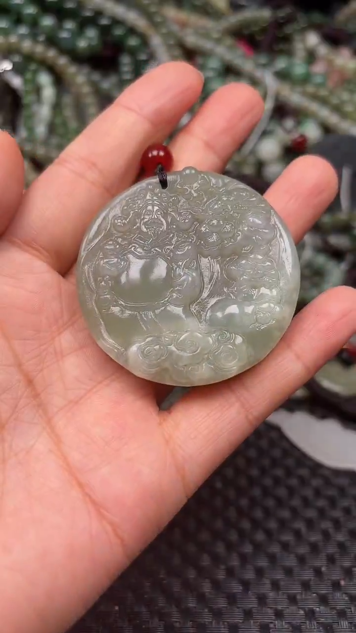 和田玉未镶嵌颈饰1