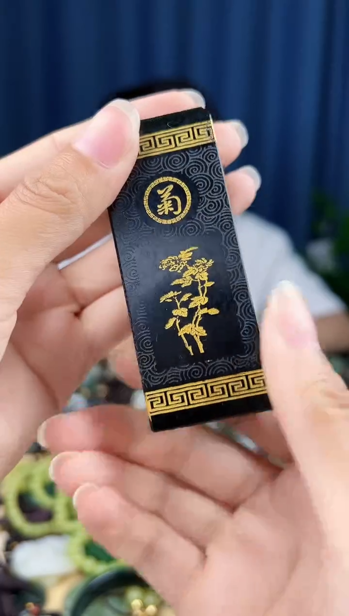 和田玉未镶嵌挂件AA拍一发一，多样性发货