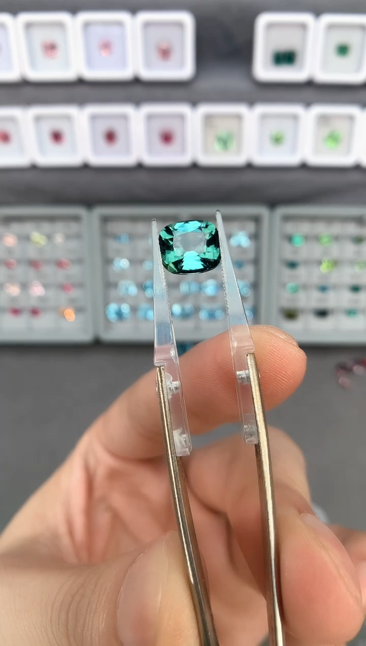 【闪购商品】定制碧玺裸石未镶嵌3.69ct