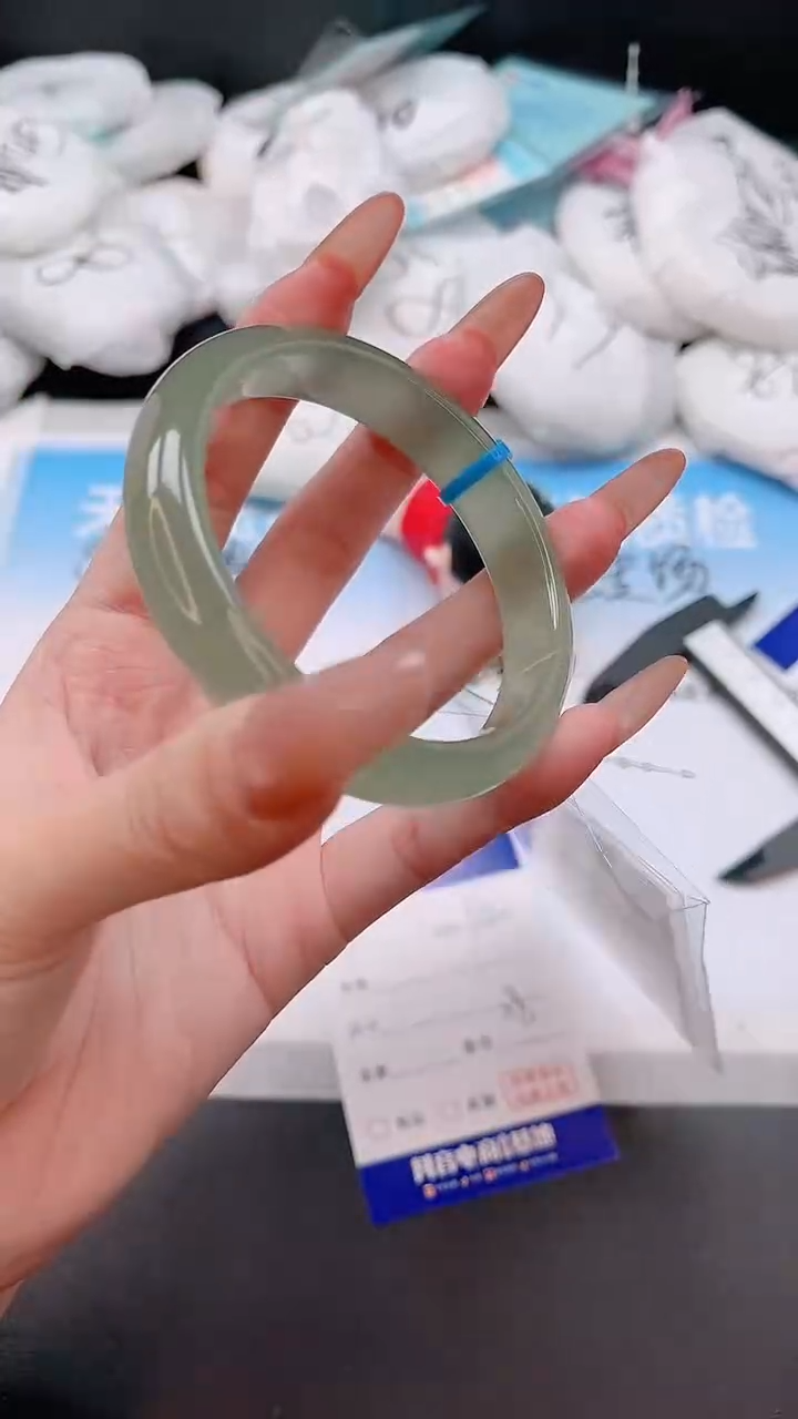 未镶嵌手镯石英质玉10W33-57