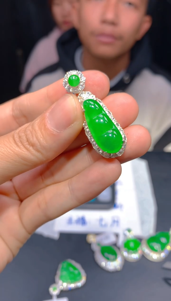 【闪购商品】定制翡翠未镶嵌240多样性发货（发其一）