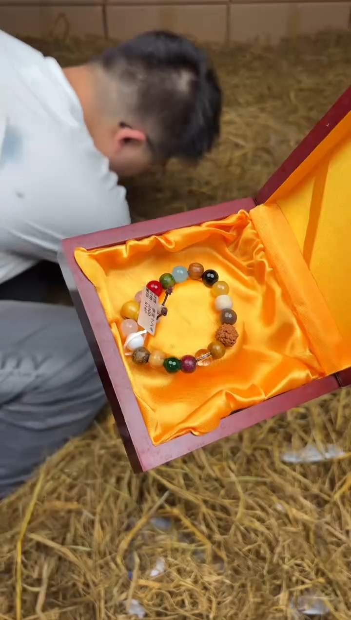 尚品精品手串《无礼盒》