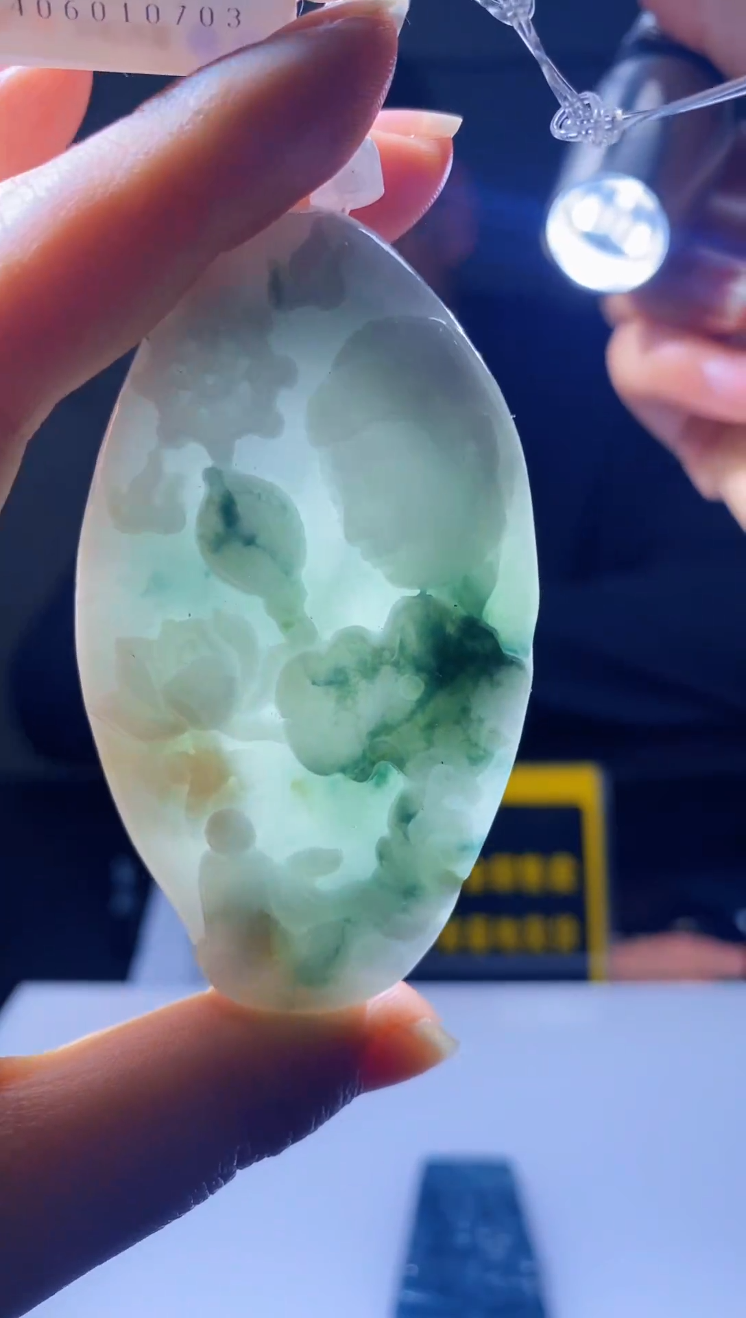 【闪购商品】定制翡翠未镶嵌15-翡翠A货毛货链接