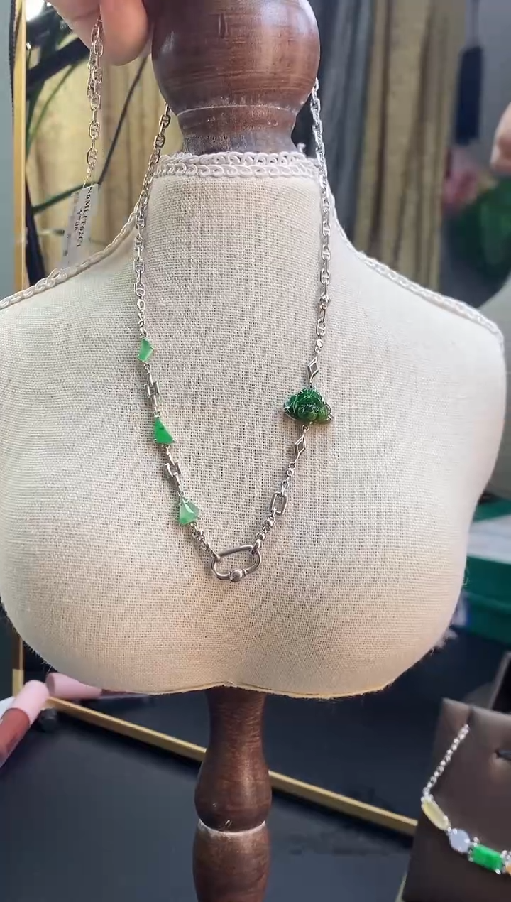 颈饰银S925镶嵌翡翠16813
