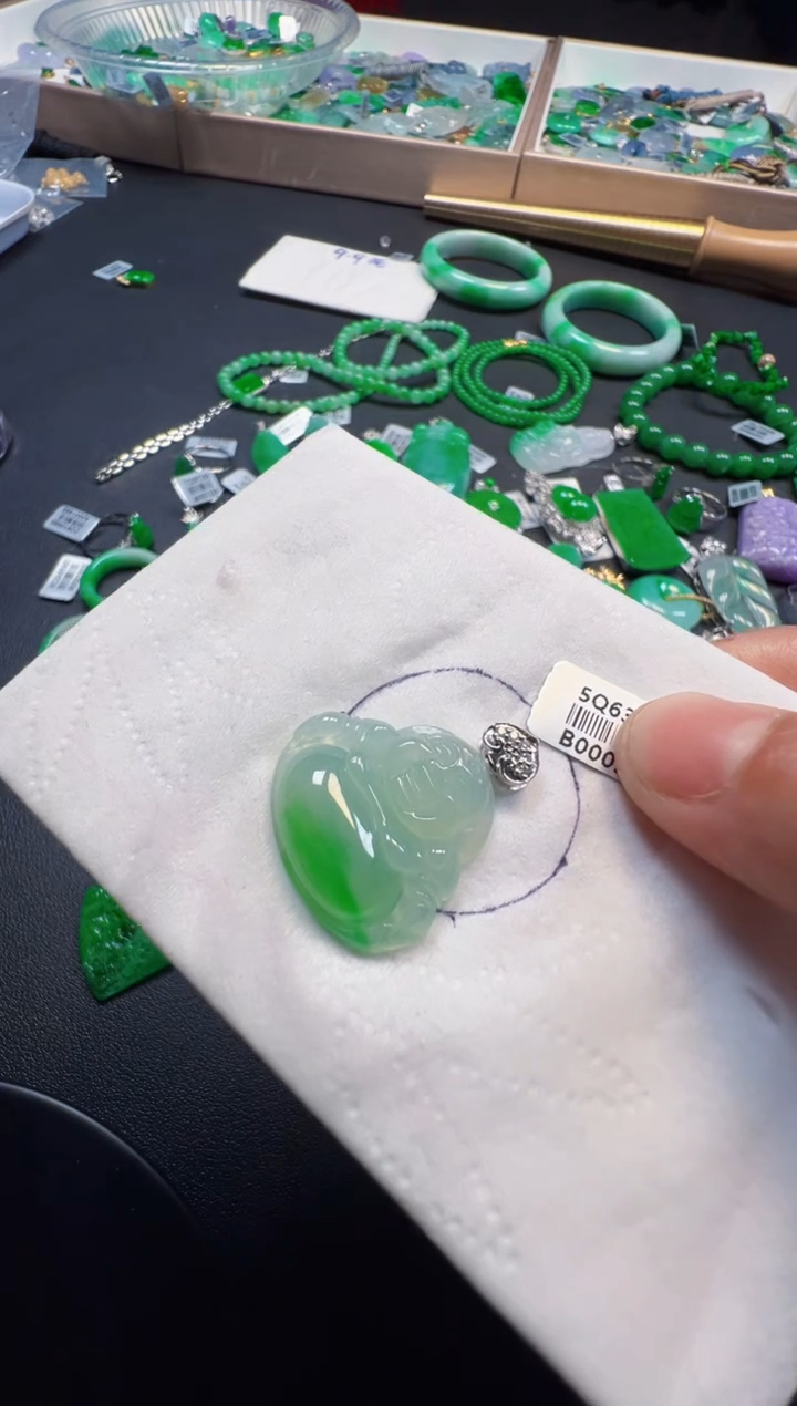 【闪购商品】定制翡翠18K金镶嵌6800元