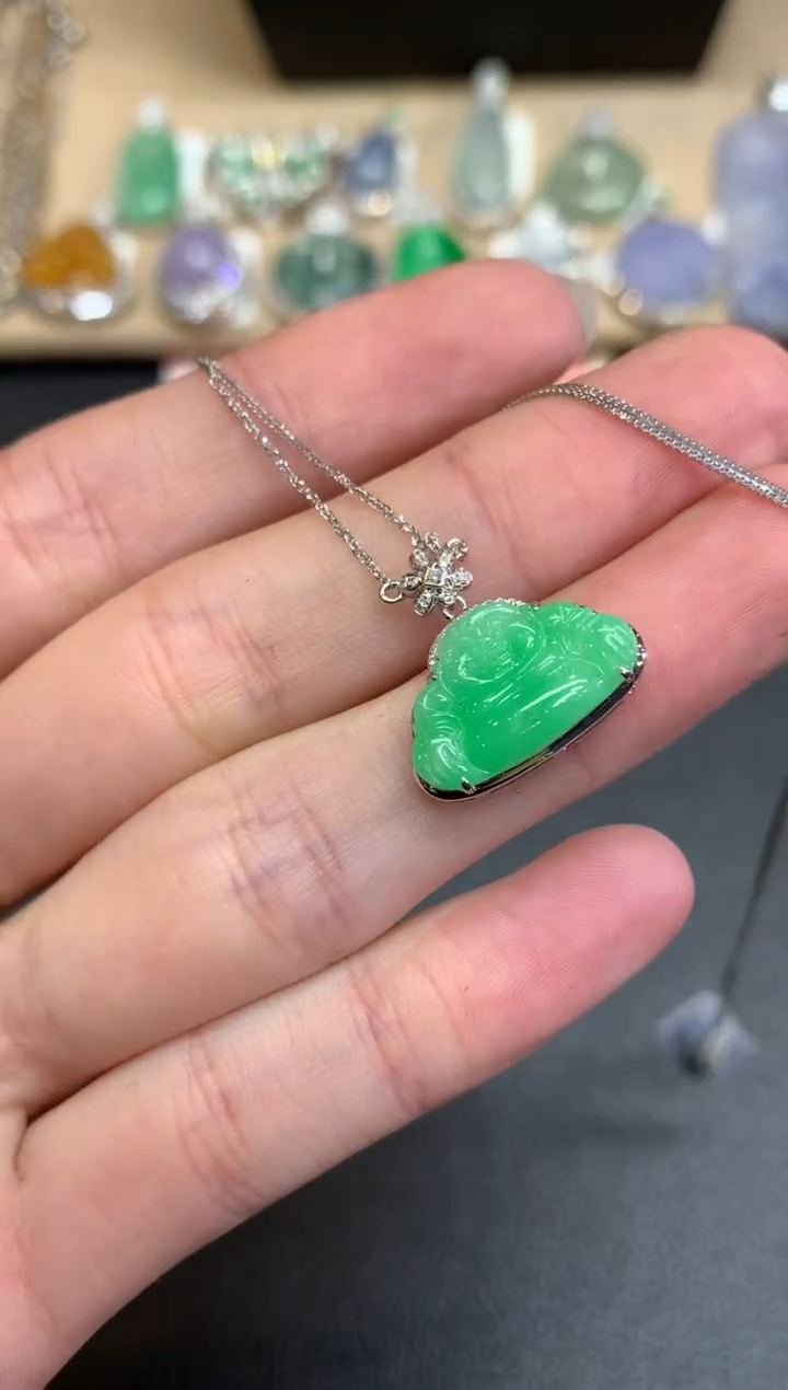 【闪购商品】翡翠颈饰18K金镶嵌佛公【无服务费】