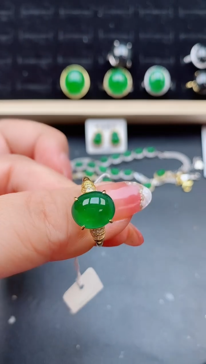 【闪购商品】翡翠戒指银S925镶嵌12121