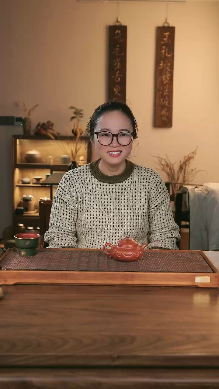 【闪购商品】紫砂茶壶 仿古如意 绝红降坡 170cc