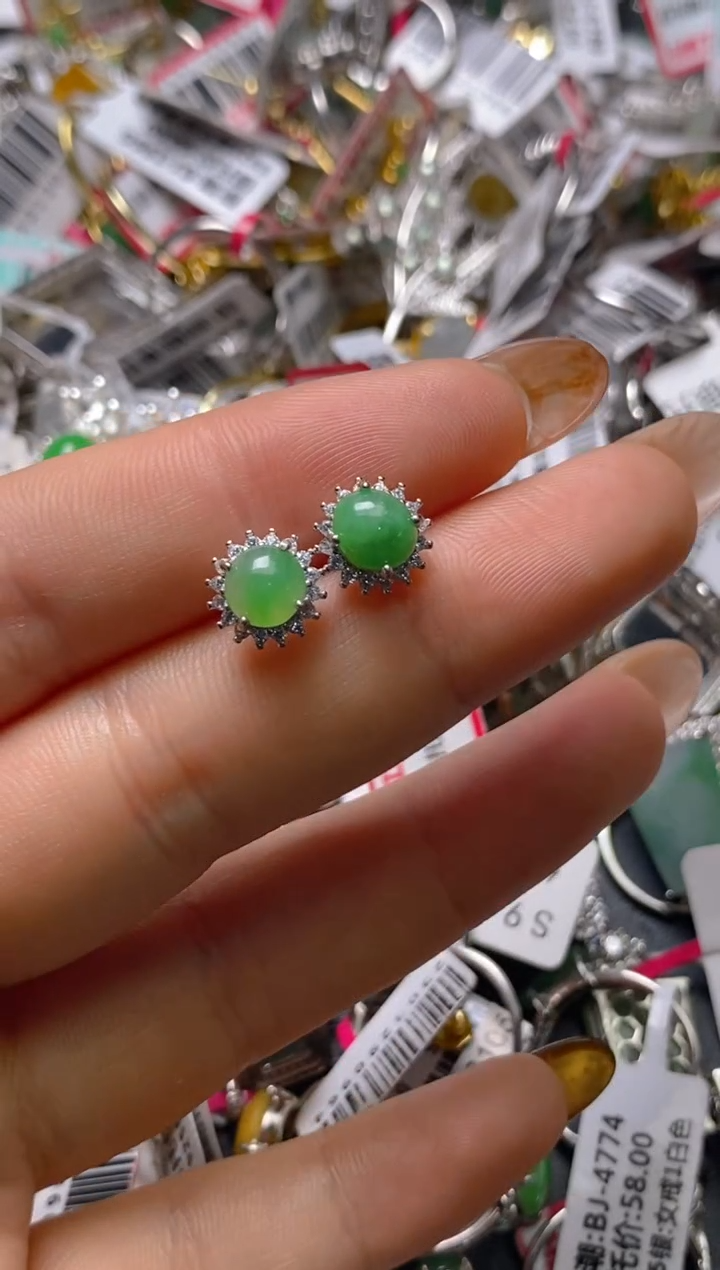 银S925镶嵌戒指翡翠百内无证书