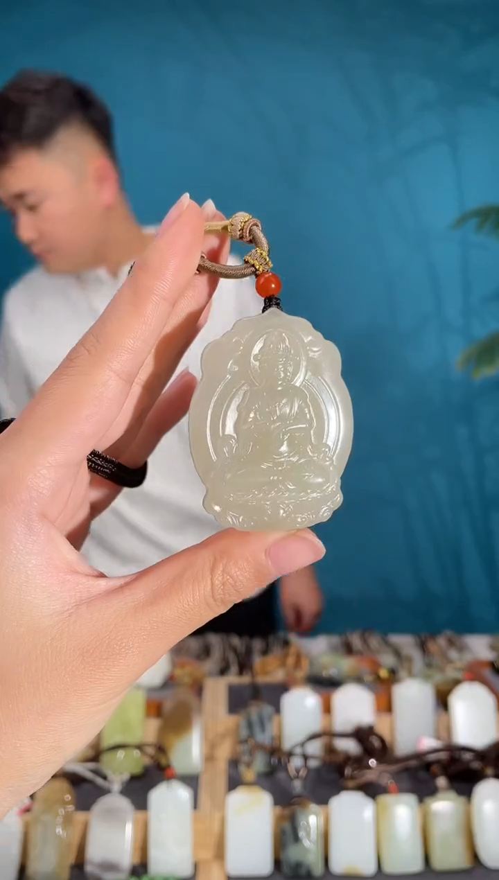 颈饰未镶嵌和田玉1