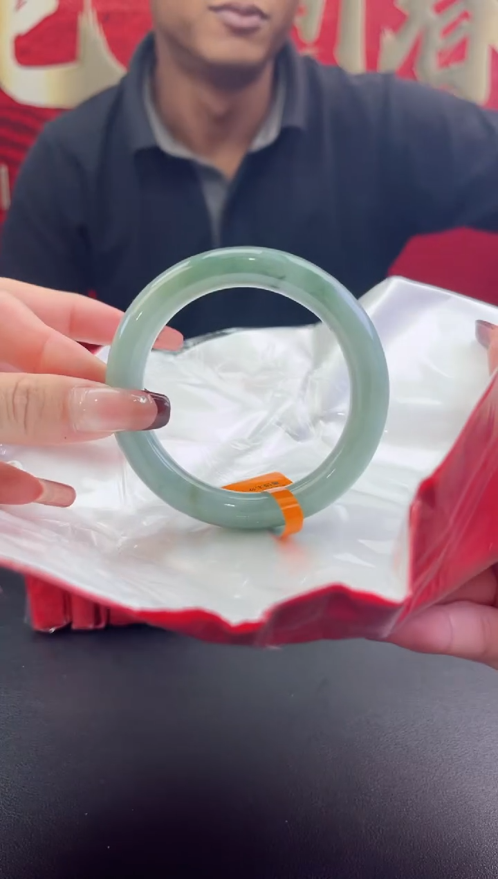 【闪购商品】翡翠手镯（圆镯）未镶嵌翡翠手镯12