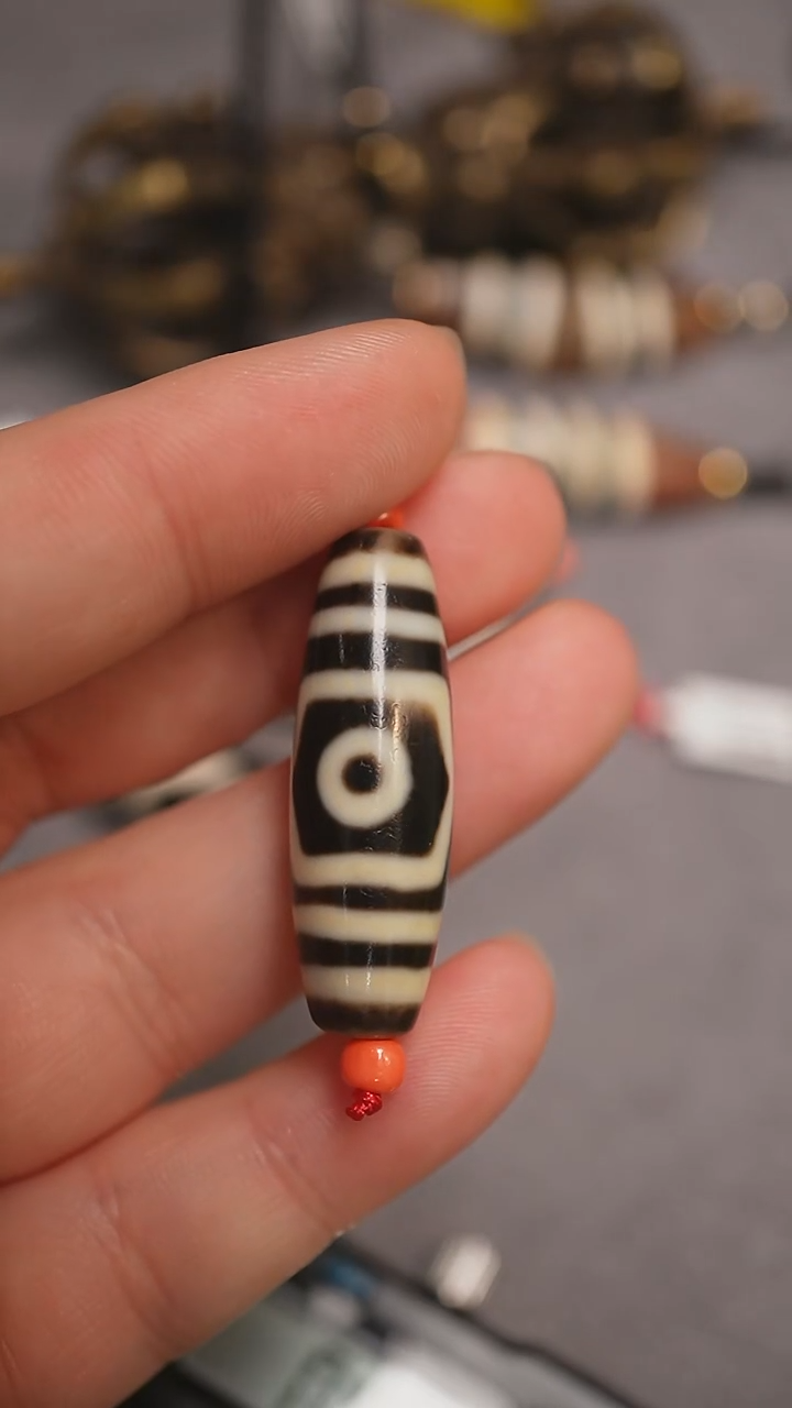 未镶嵌颈饰玛瑙/玉髓蚀花玛瑙珠定制编绳