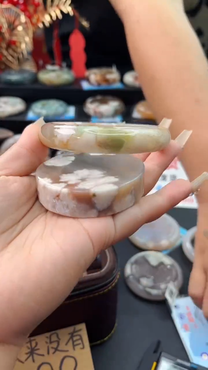 【闪购商品】石英质玉手镯未镶嵌赠送镯心（60圈口）