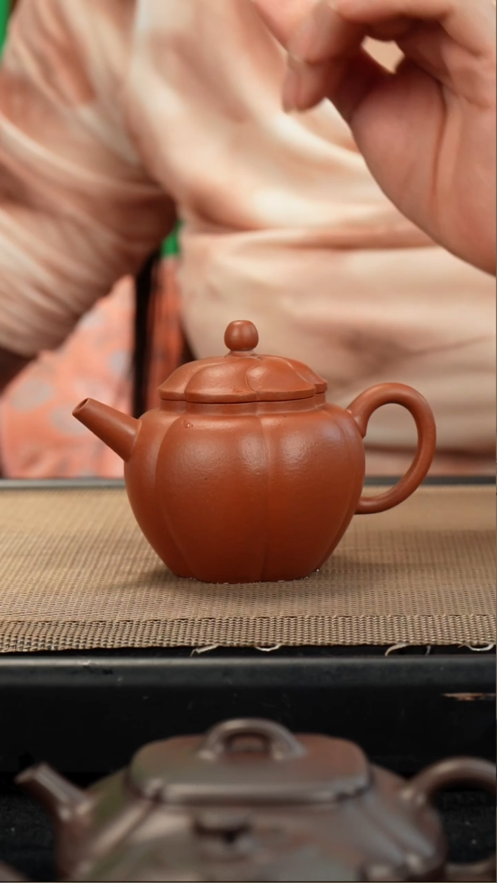 茶壶紫砂红**戒生砂朱泥筋纹秋水150