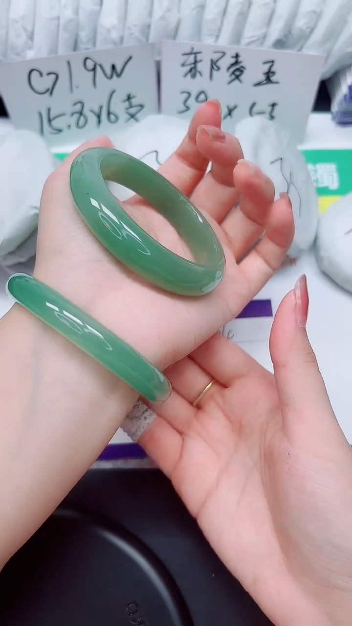 石英质玉手镯未镶嵌174-54.2