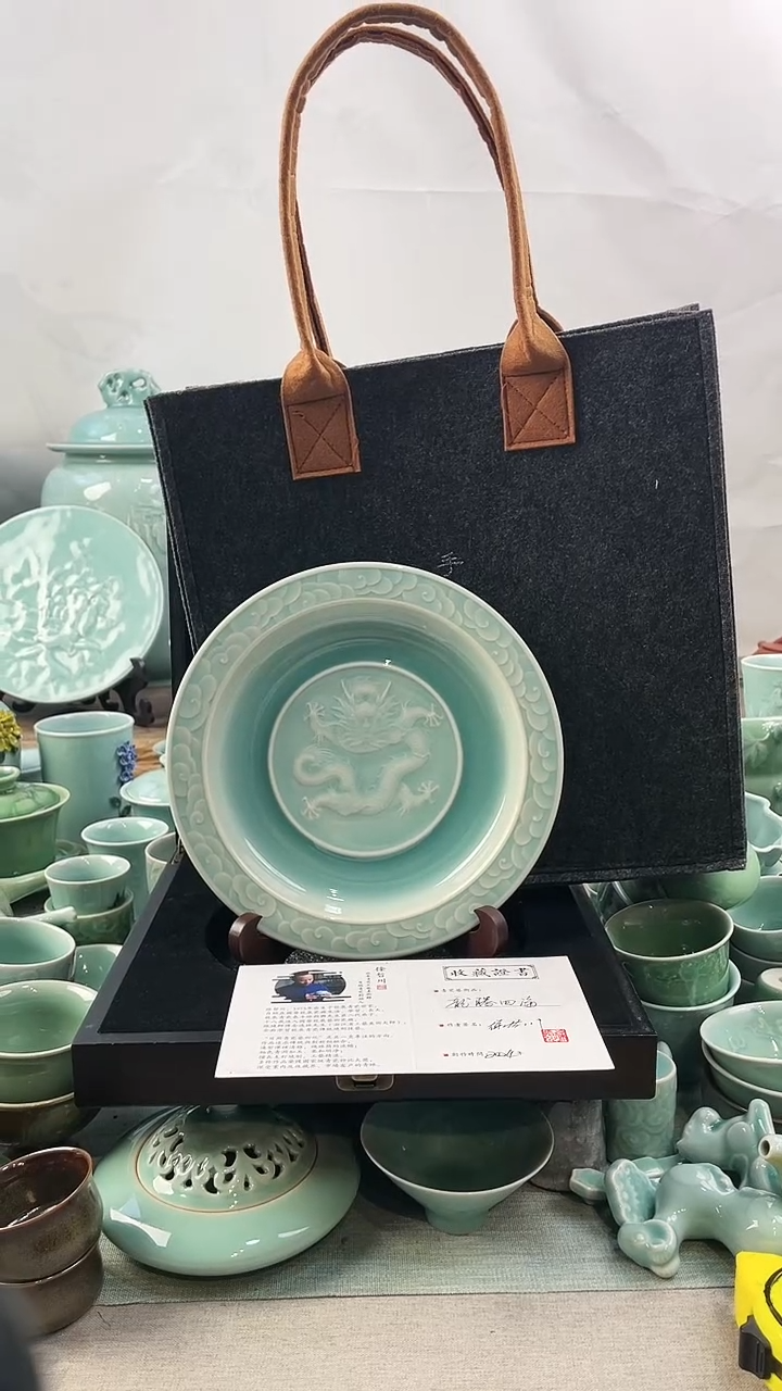 【闪购商品】纯手工 带礼盒礼袋手签证书博古架