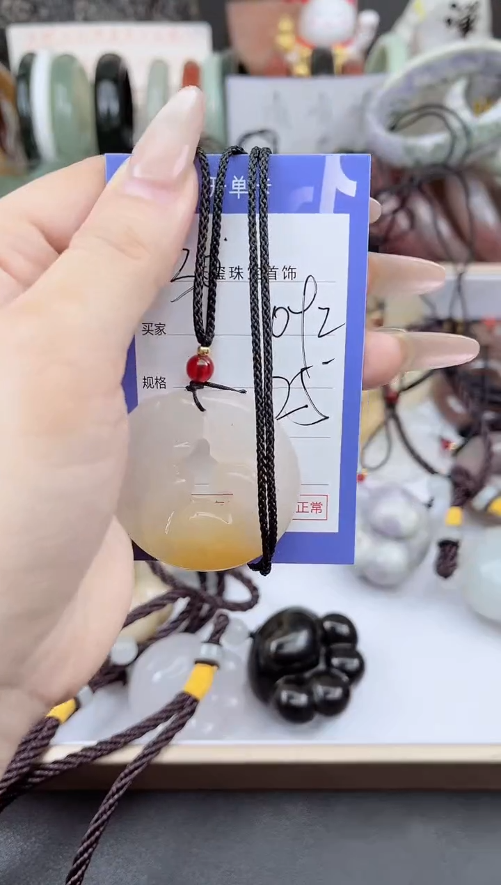 未镶嵌手镯石英质玉092