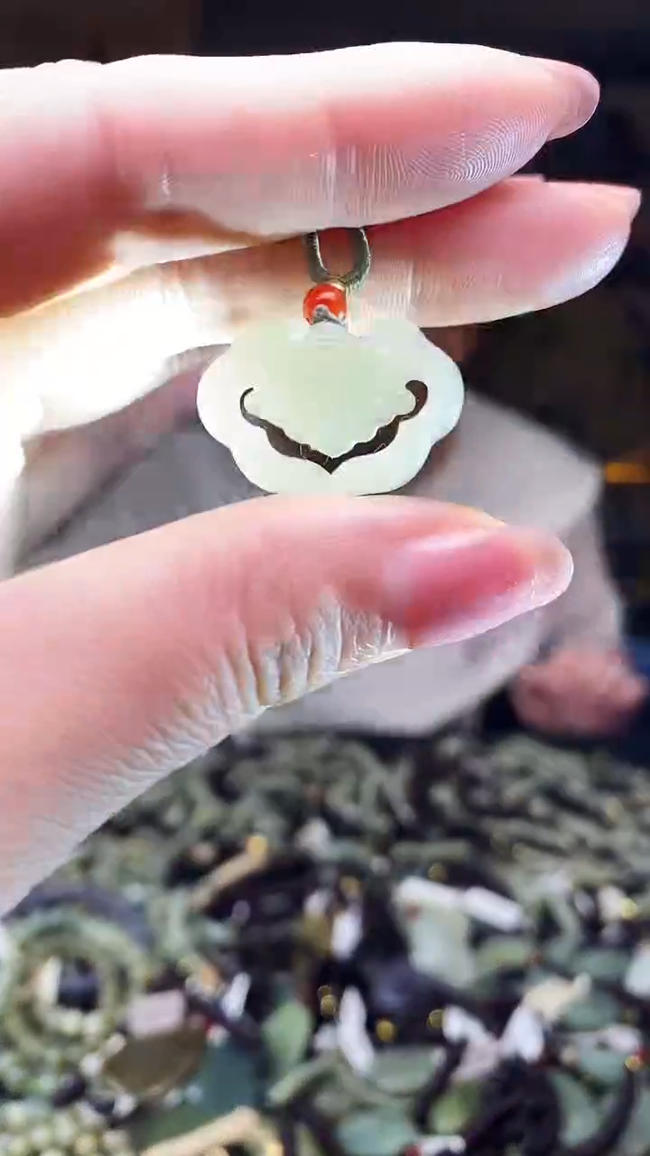 颈饰未镶嵌和田玉多样性发货，拍一发一