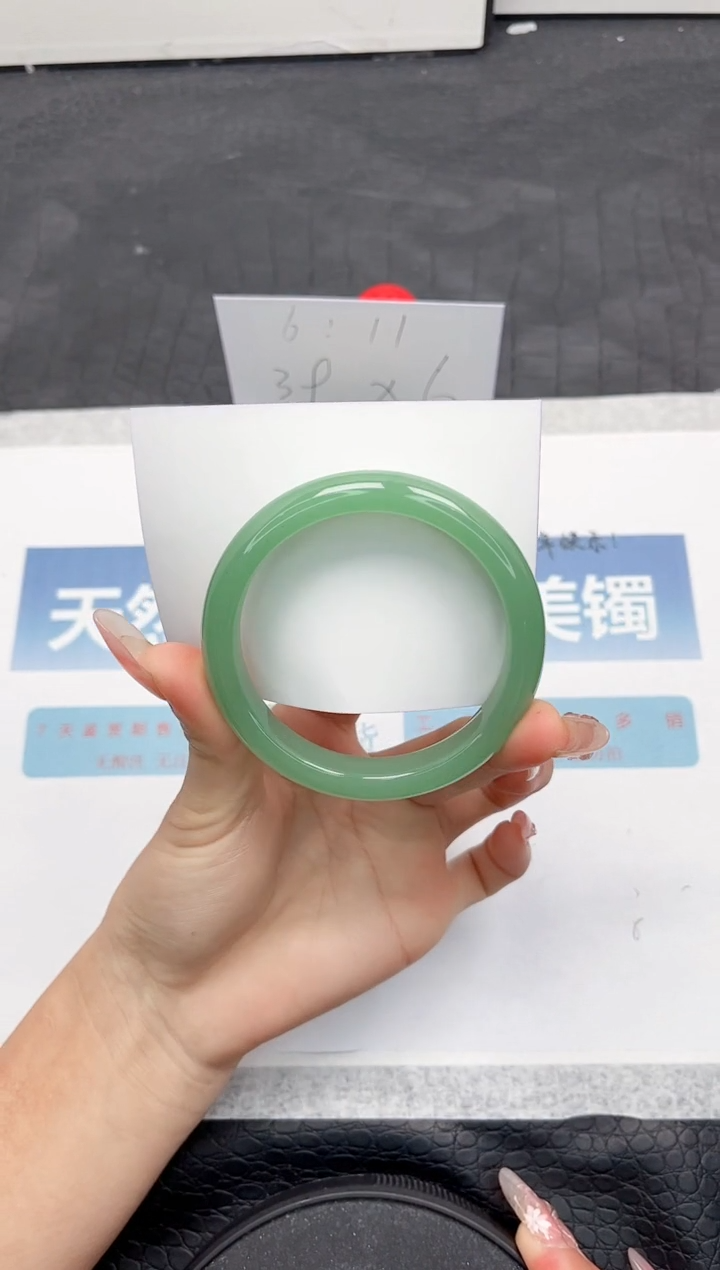 【闪购商品】石英质玉手镯未镶嵌K16-56.8