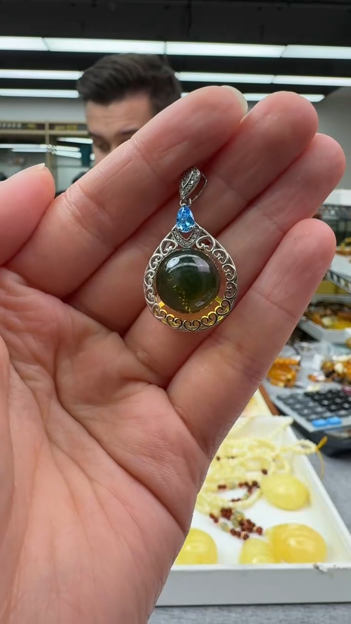 【闪购商品】琥珀颈饰未镶嵌560秒拍号