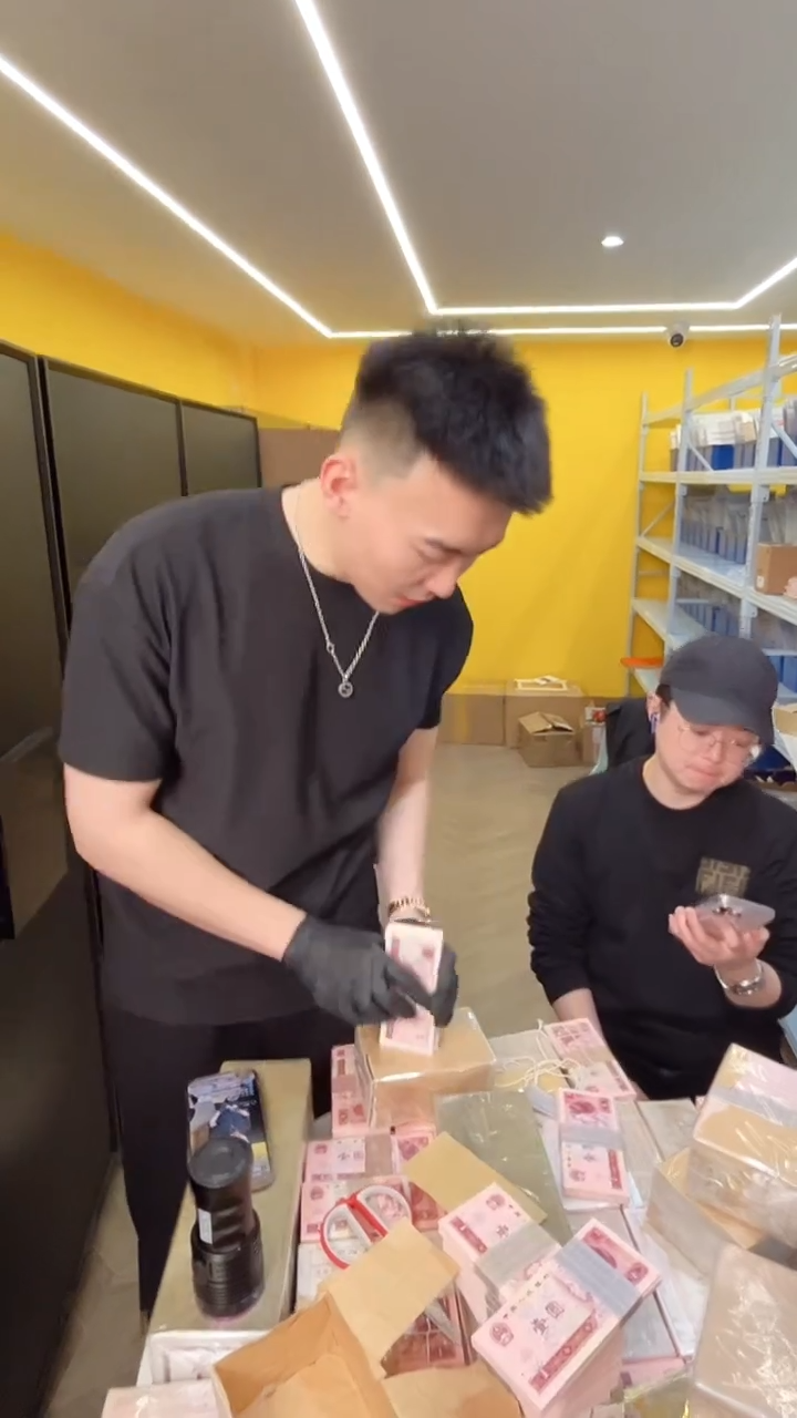 【闪购商品】带评级鉴定-包拆RH冠801整刀不挑号