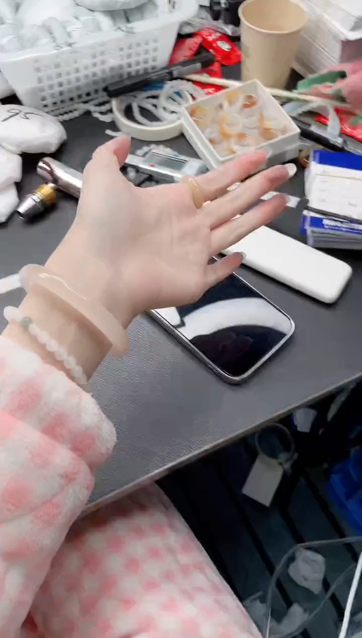 【闪购商品】石英质玉手镯未镶嵌23J170-54