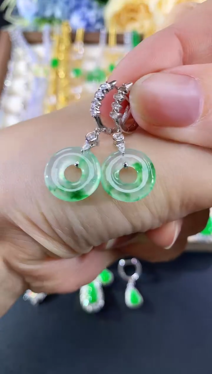 18K金镶嵌翡翠耳饰231|12800